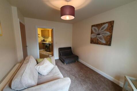 Lounge to kitchen.jpg