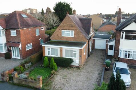 Wentworth Road Wollaston 1.jpg