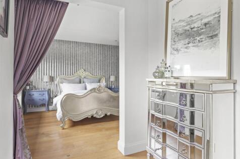 23 Marlow Road, HP11 1TA-5.jpg