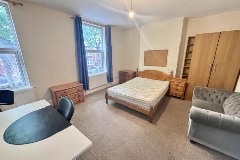 £111 pppw, Lenton Boulevard photo 5