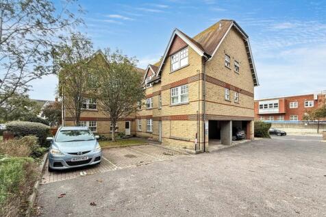 Flat 3 Melcombe Court, Melcombe Avenue, Weymouth, Dorset, DT4 7TH