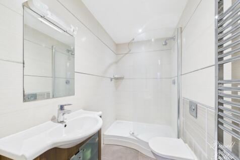 CAM02127G0-PR0364-STILL013