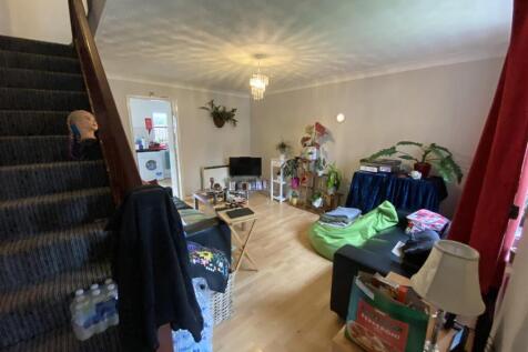 Greton Close, Longsight, £145pppw photo 2