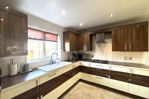 Kitchen_1.jpeg