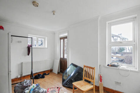 First Floor Flat, 1 Frith Road, Leyton, London E11 4EX