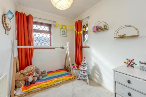 63 Meadow Lane-Bedroom 3.jpg