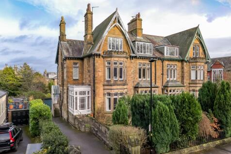 3 bed flat/apartment for rent in Park Drive, Harrogate, HG2
