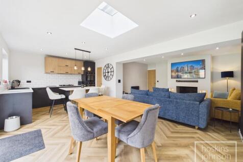 Open Plan Kitchen/Dining Area
