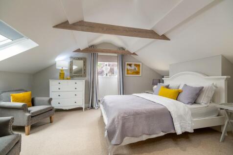 1440px-Elm Farm H...