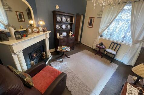 hazlitt house Front room