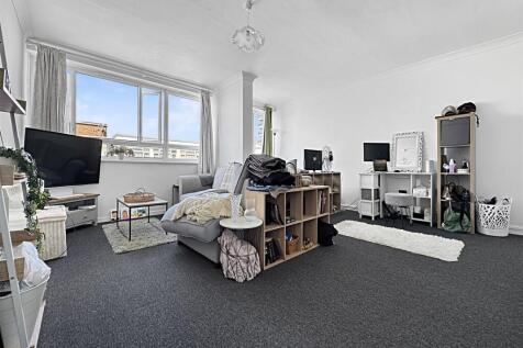 Living/Bedroom