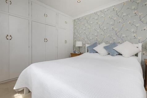 Bramleys Estate Agents - Gernhill Avenue - Fixby (