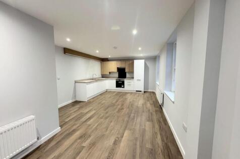 OPEN PLAN LIVING ROOM