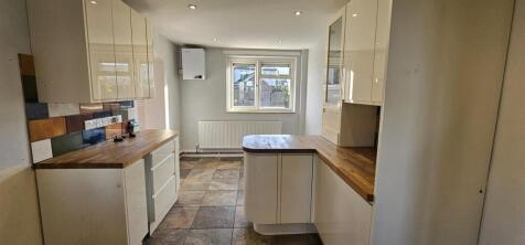 13newbournekitchena.jpeg