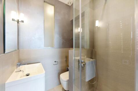 Flat 13 (2nd Floor), (9).JPG