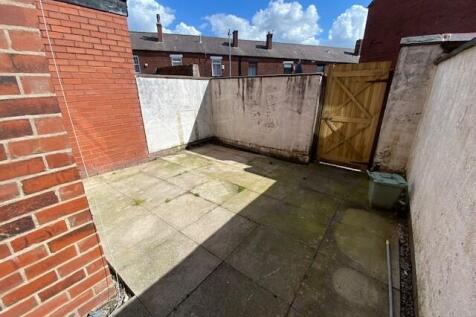 Rear Garden T202605010942.jpg
