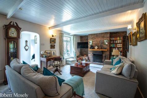 56 Living Room.jpg