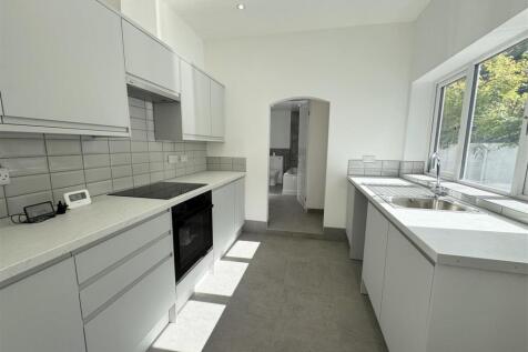 kitchen 1 (2).JPG