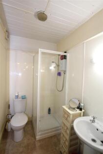 Bathroom.JPG