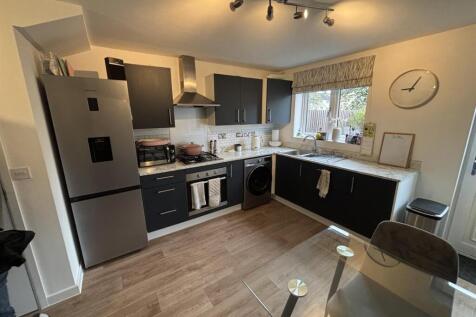 Kitchen 2.jpg