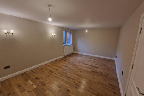 Long Lane, Honley, HD9 photo 5