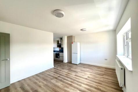 Hemming Way, Watford, Hertfordshire, WD25 photo 4