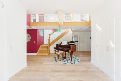 6 bed, 5 bath Detached in Bristol - Photo 19