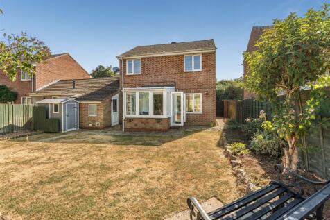 4 Sycamore Drive, Banbury-18.jpg