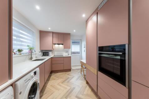 2 Beechfield Gardens-002.jpg