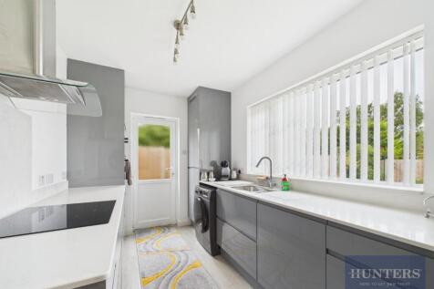 Kitchen / Dining Area