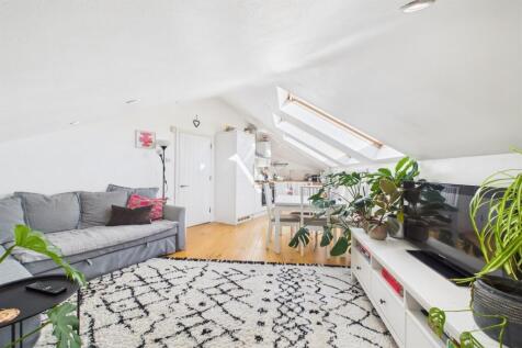 Living Room / Kitche