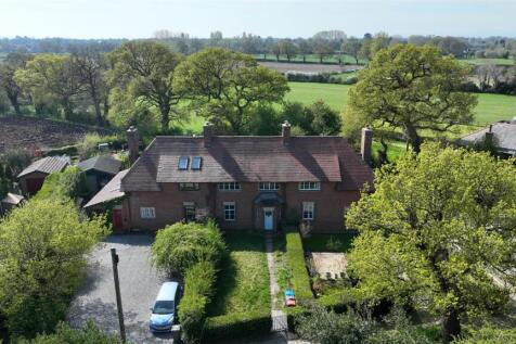 2 New Cottages (3).JPG