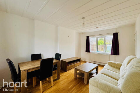 Chaucer Drive, Lincoln photo 3