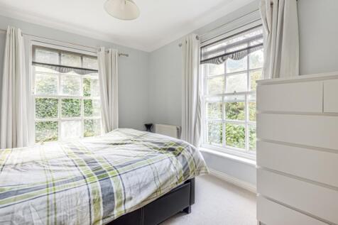 Broomhill Road, London, SW18 photo 4