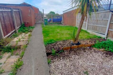 Chester Road, Wrexham, LL12 photo 3