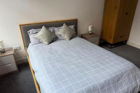 Piccadilly Lofts, Dale Street - 8.jpeg