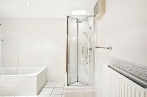 Bathroom ()