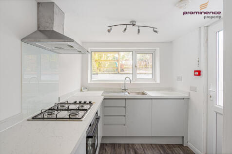 Roundhill Crescent-7