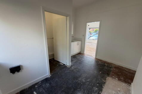 31 Milner Road, Heswall, Wirral,  , CH60 5RT photo 3