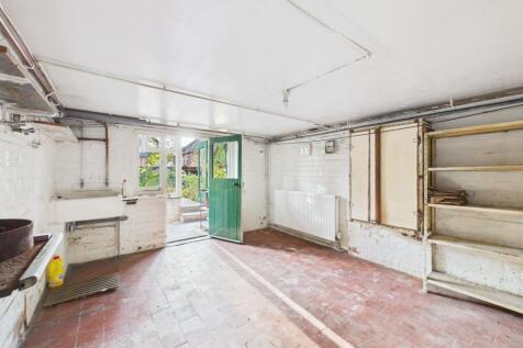 Utility/Drying Room (Basement)