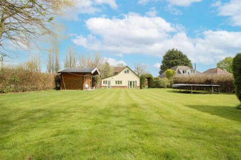 Rear Garden B.jpg