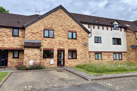 2-bed flat on Joan Lawrence Place, Headington, Oxford, Oxfordshire, OX3, £1,450/mo