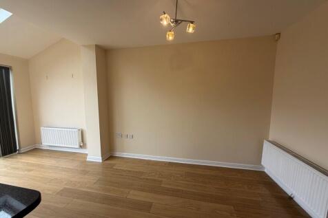 Progress Drive, Bramley photo 4