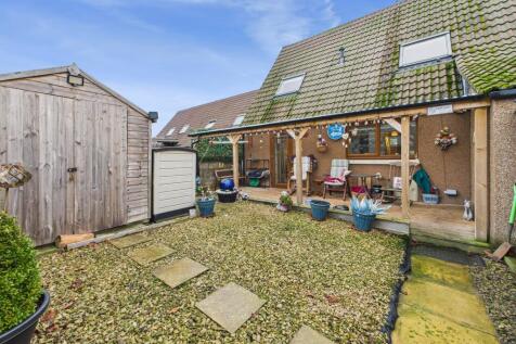 CAM03481G0-PR0122-STILL034