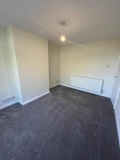 Park Drive, Market Harborough photo 3