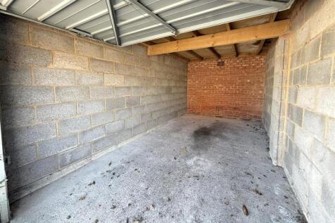 Garage - inside.JPG