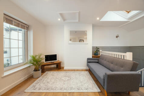 12 Main Living Space 9 Browns Hill