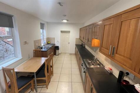 41 Heathcote Street Kitchen.1.3.jpg