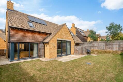 12 Lavender Drive 1829-12.jpg