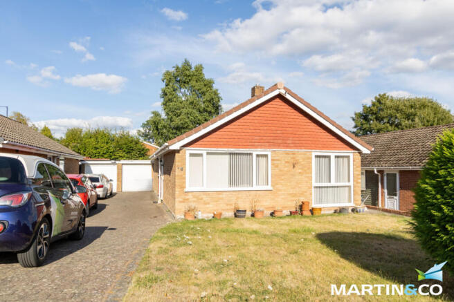 3 bedroom detached bungalow for sale - Fitz Roy Avenue, Harborne, B17